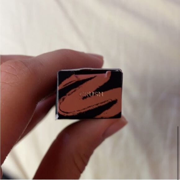 Dominique Creamy Fill And Lip Liner- Crush - Picture 5 of 5